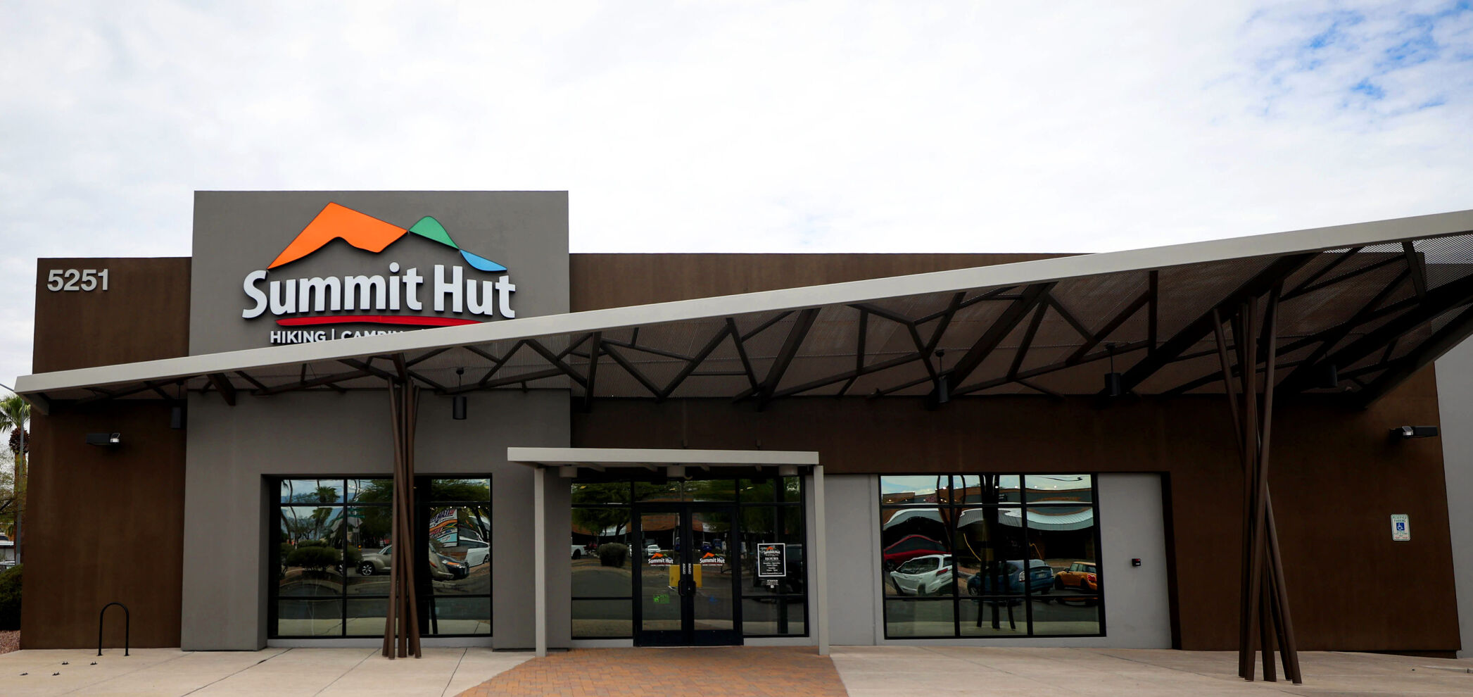Summit Hut closing sale